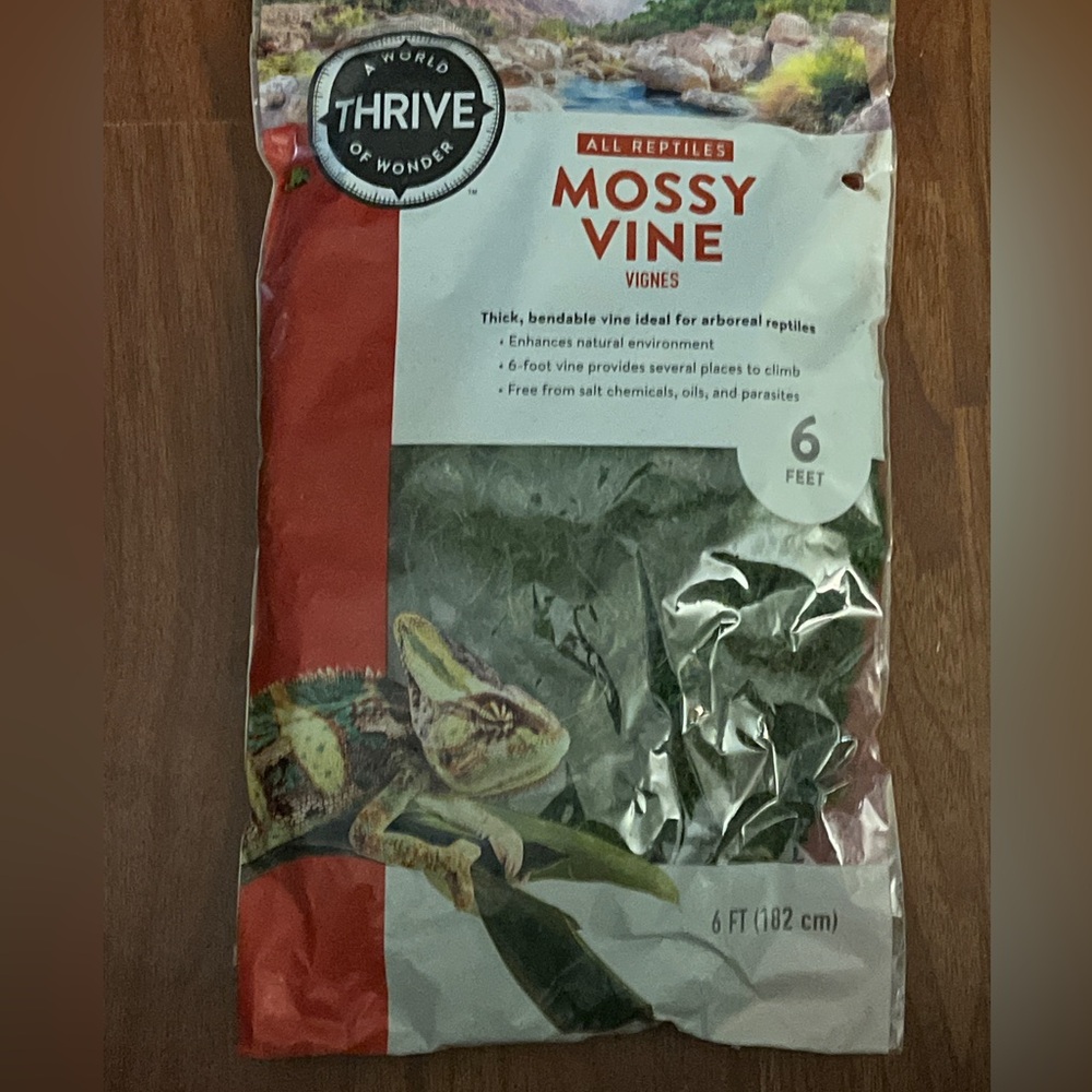 Thrive All Reptiles Mossy Vine - Green
